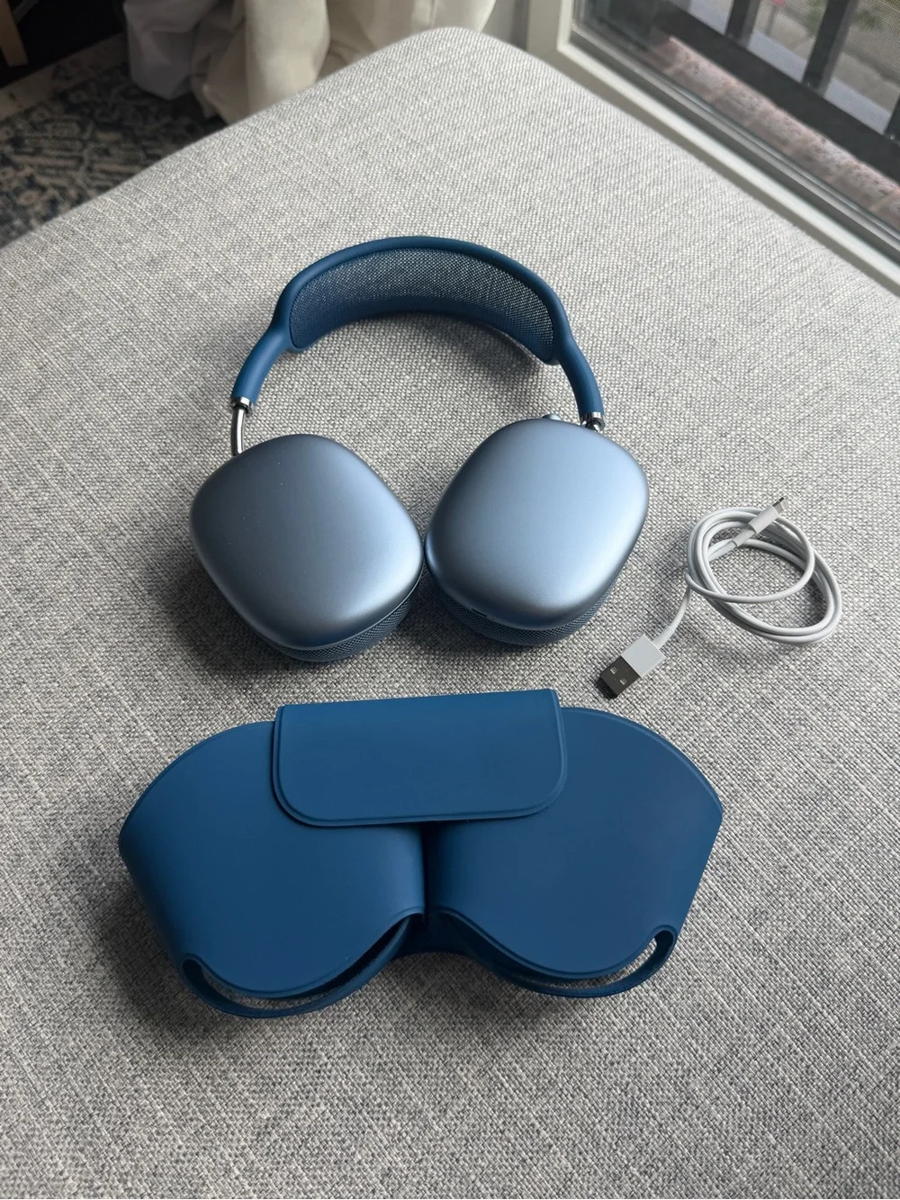Apple AirPods Max 1st Gen A2096 - Excellent condition